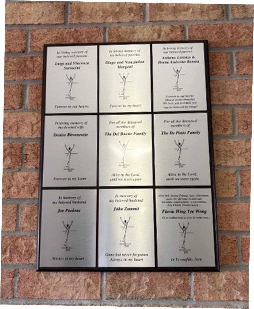 Memorial plaques
